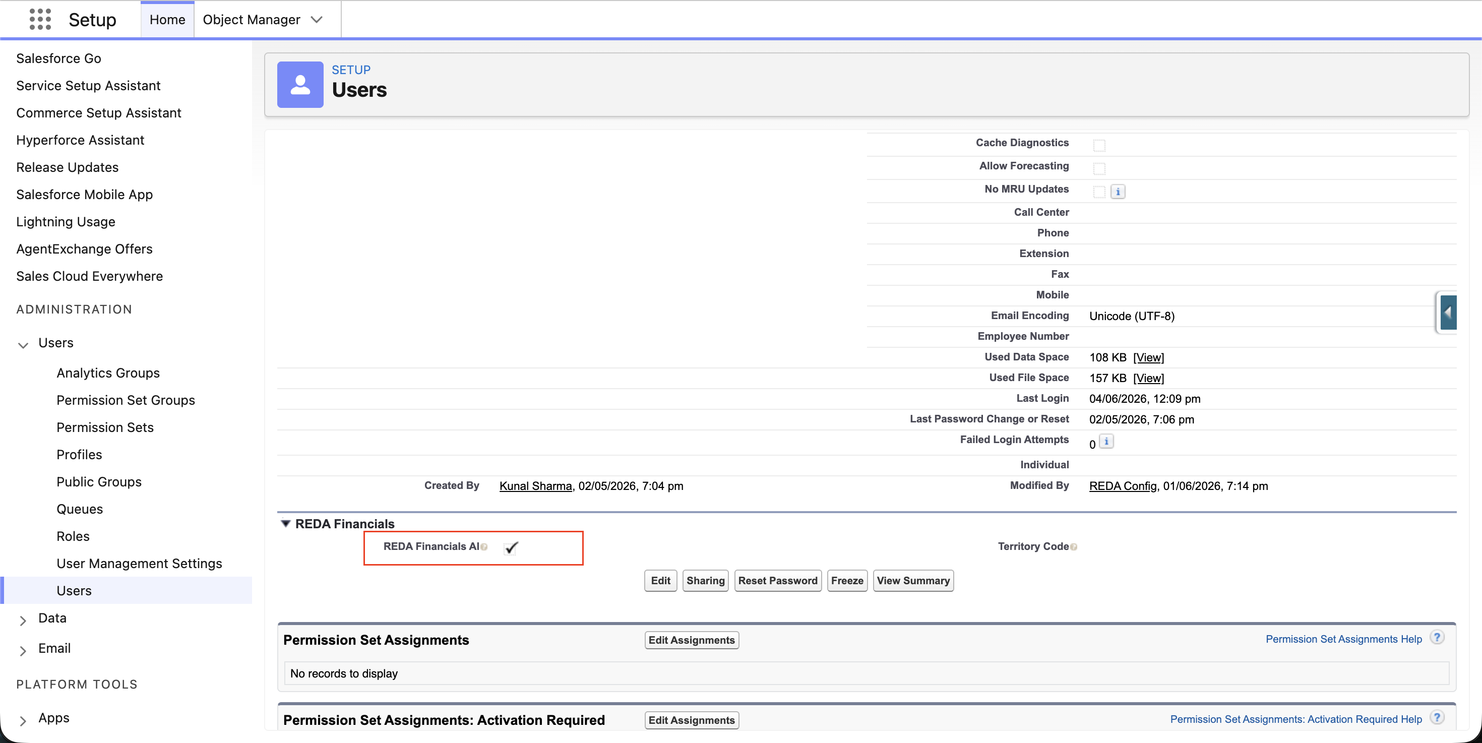 Un enregistrement utilisateur Salesforce dans Configuration, dont la section REDA Financials montre la case à cocher REDA Financials AI mise en évidence et cochée.