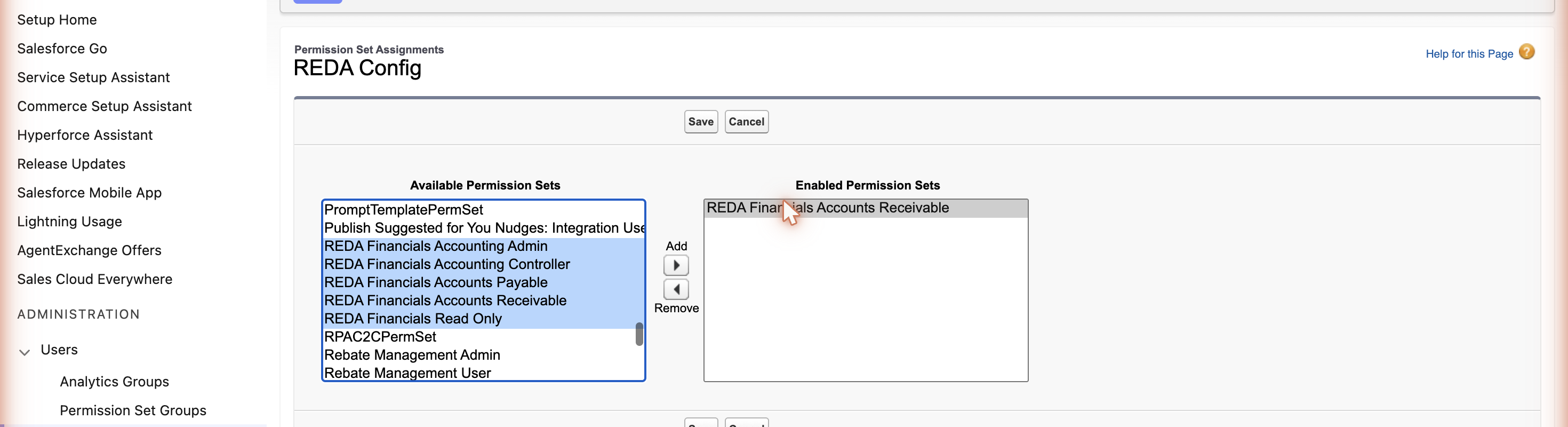 La page Modifier les attributions d’un utilisateur Salesforce, avec les cinq ensembles d’autorisations REDA Financials dans la liste des ensembles disponibles et Accounts Receivable déplacé vers la liste des ensembles activés.